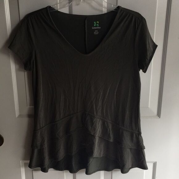 GreenTea ruffle tee size small - Picture 1 of 7